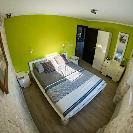 Apartment Buga Slatine