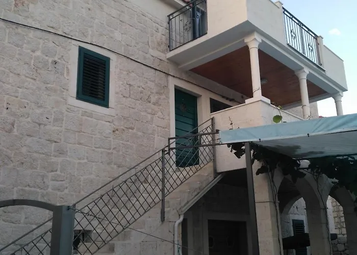 Lägenhet Buga Slatine