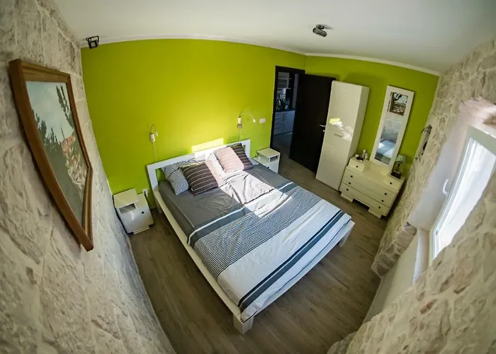 Lägenhet Buga Slatine